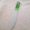 Lime en verre verte ornée de cristaux